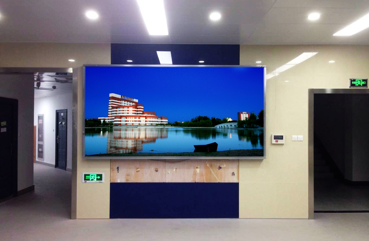 LCD大屏液晶顯示器
