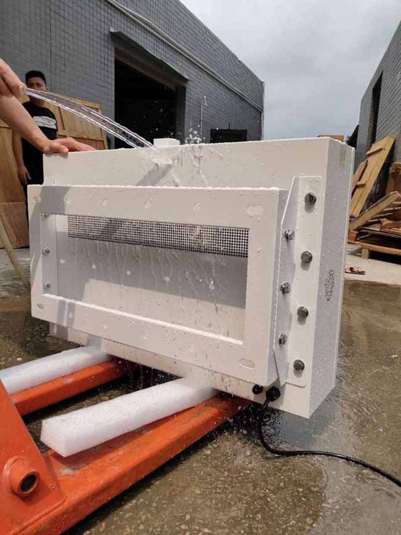 21.5寸壁掛高亮戶外廣告機-03