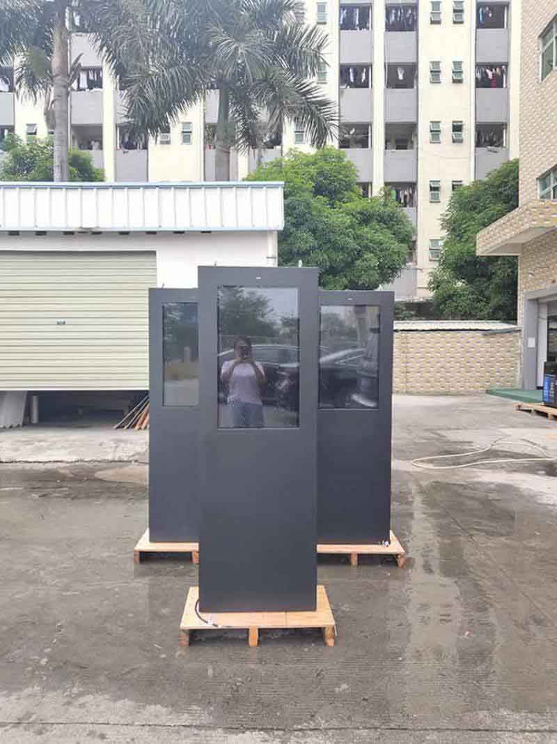 32寸戶外立式廣告機-03