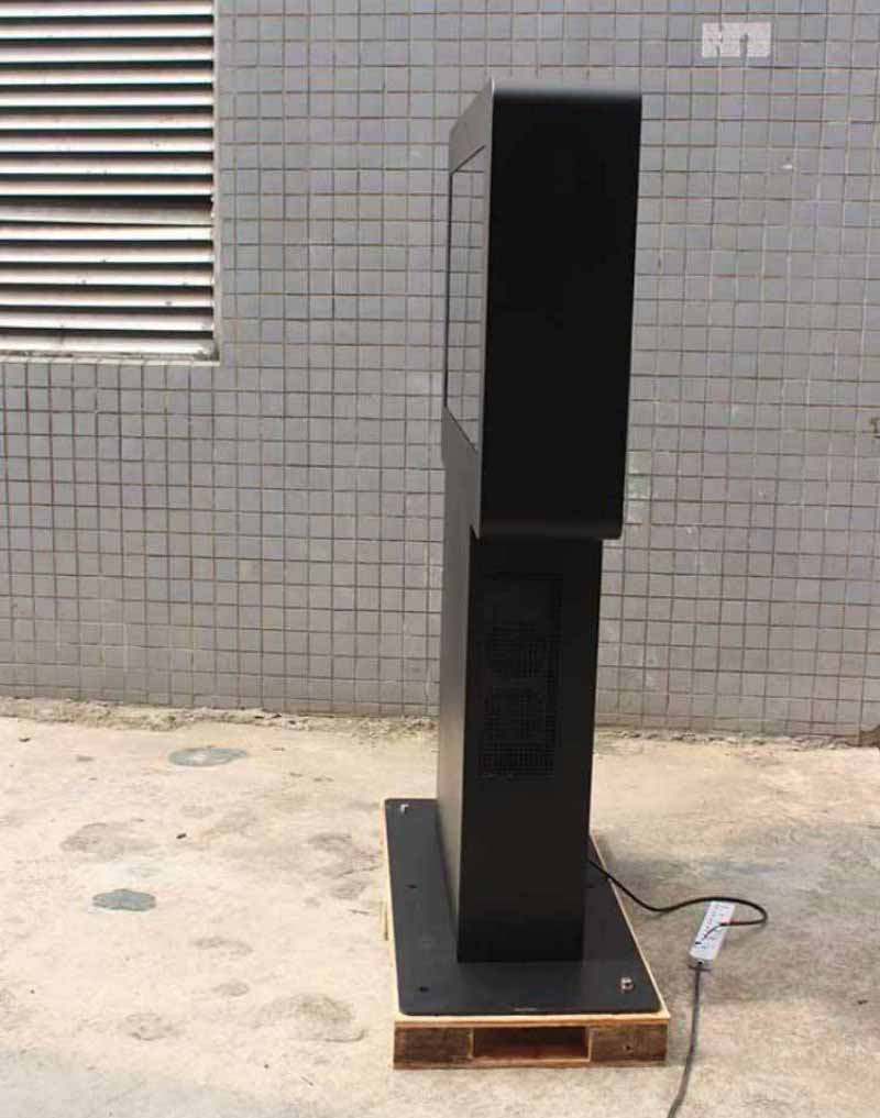 商用戶外落地廣告機(jī)-04