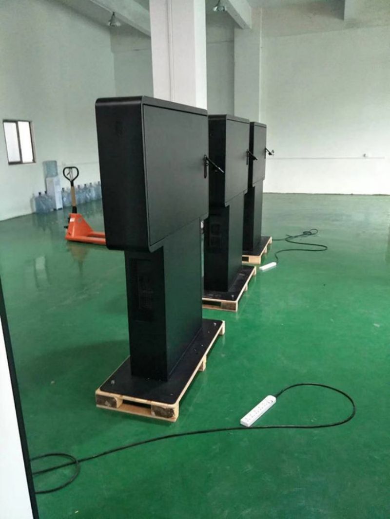 商用戶外落地廣告機(jī)-05