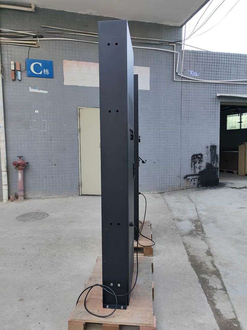 電子閱報欄多媒體戶外廣告機(jī)-02