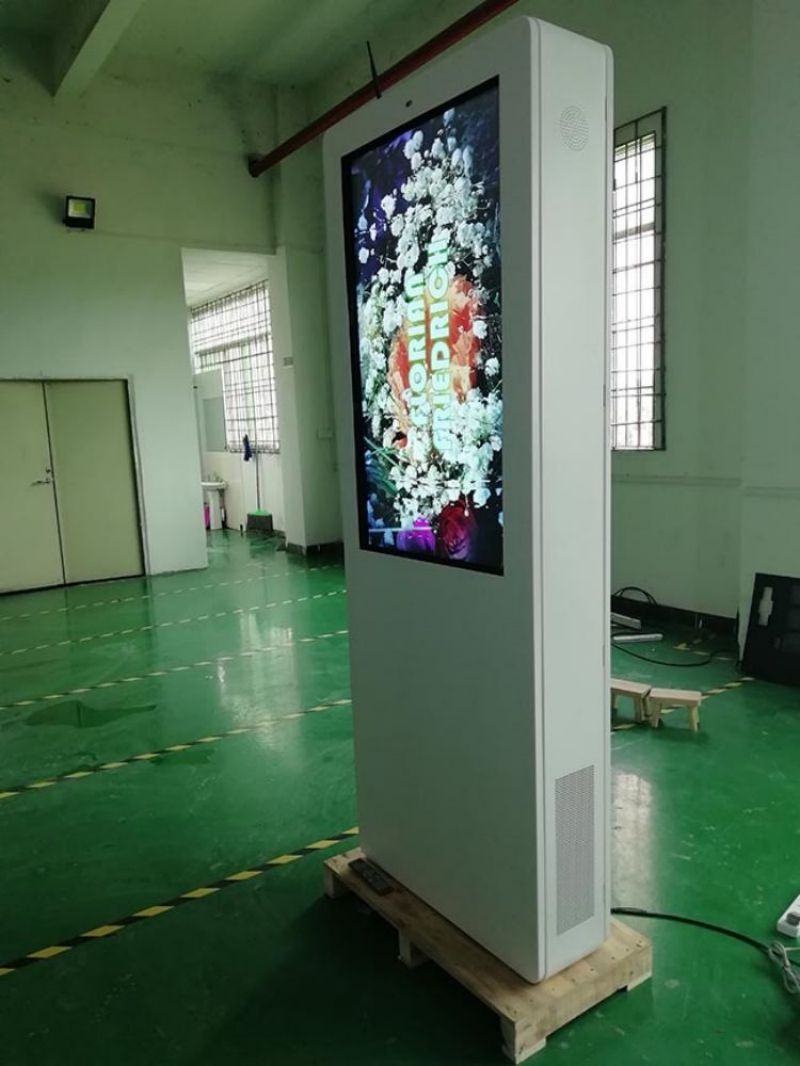 戶外廣告機立式防水高亮車站顯示屏-01