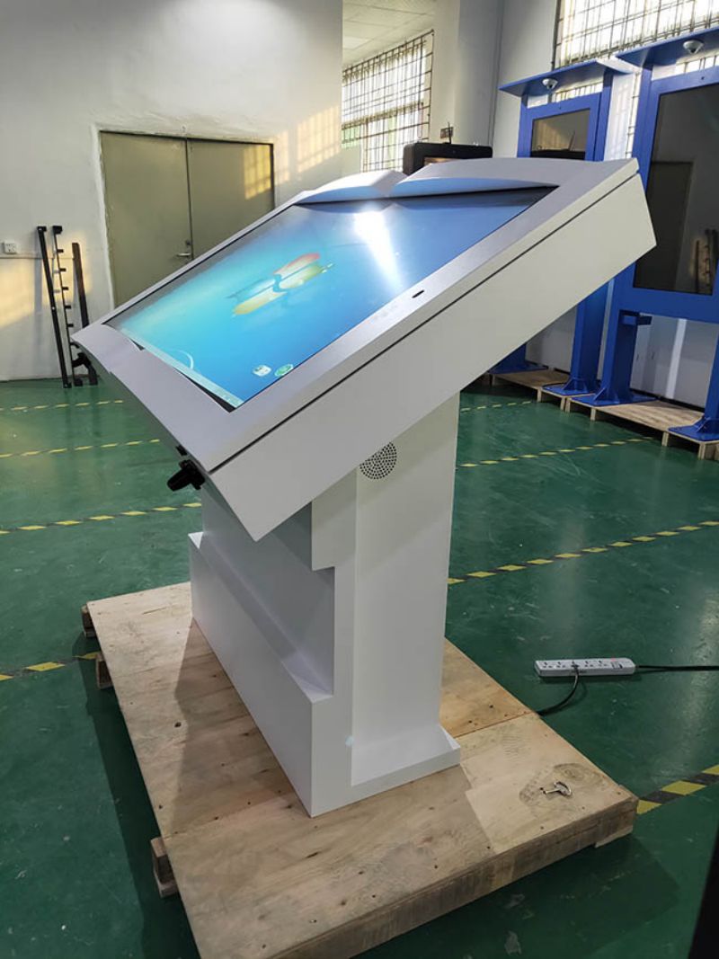 戶外電子閱報欄立式廣告機-05