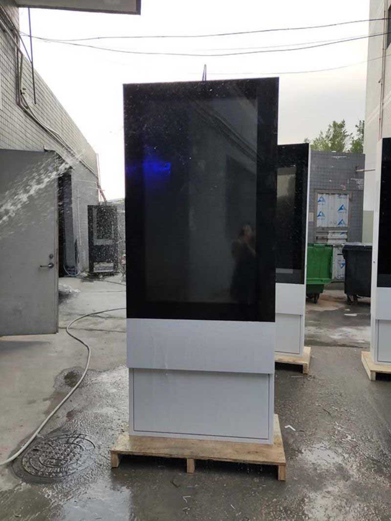 商業(yè)高亮顯示屏廣告機-03