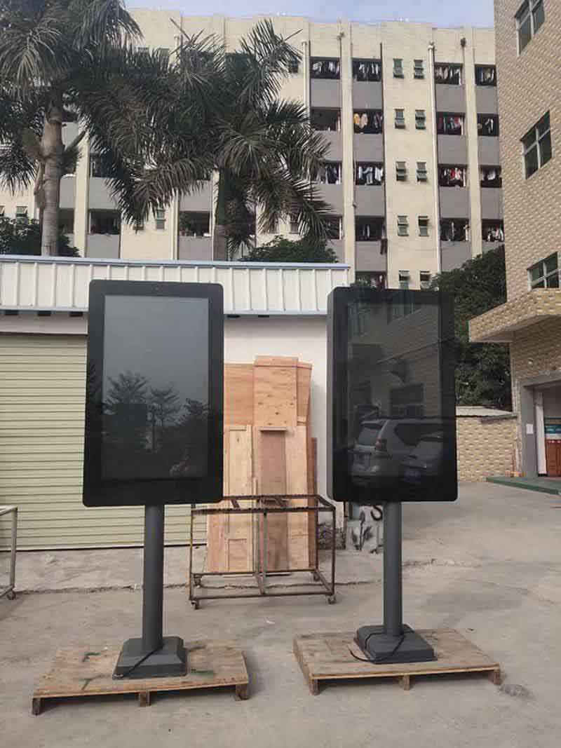 55寸豎屏戶(hù)外廣告機(jī)數(shù)字標(biāo)牌廠家-01