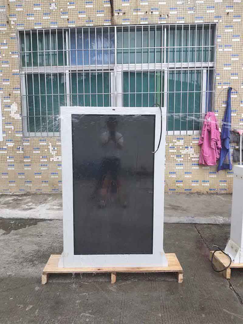 戶外高亮液晶屏廣告機-01