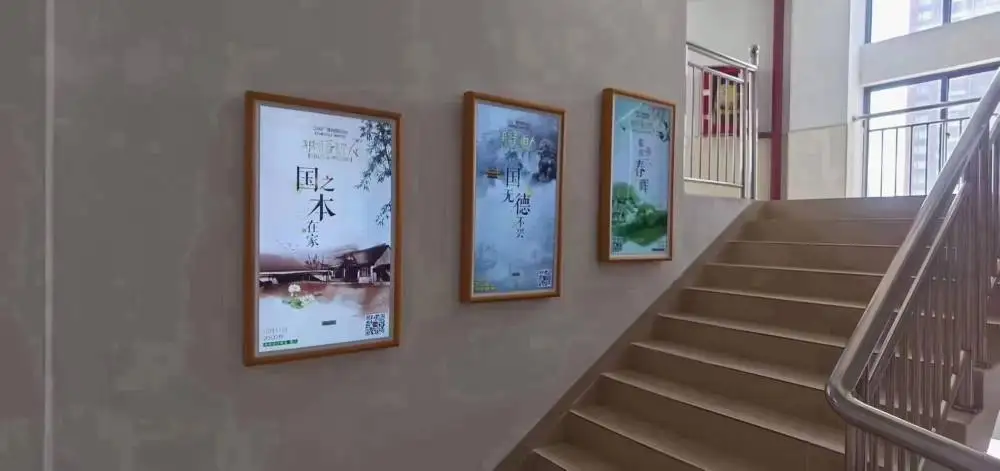 畫框廣告機(jī)-02