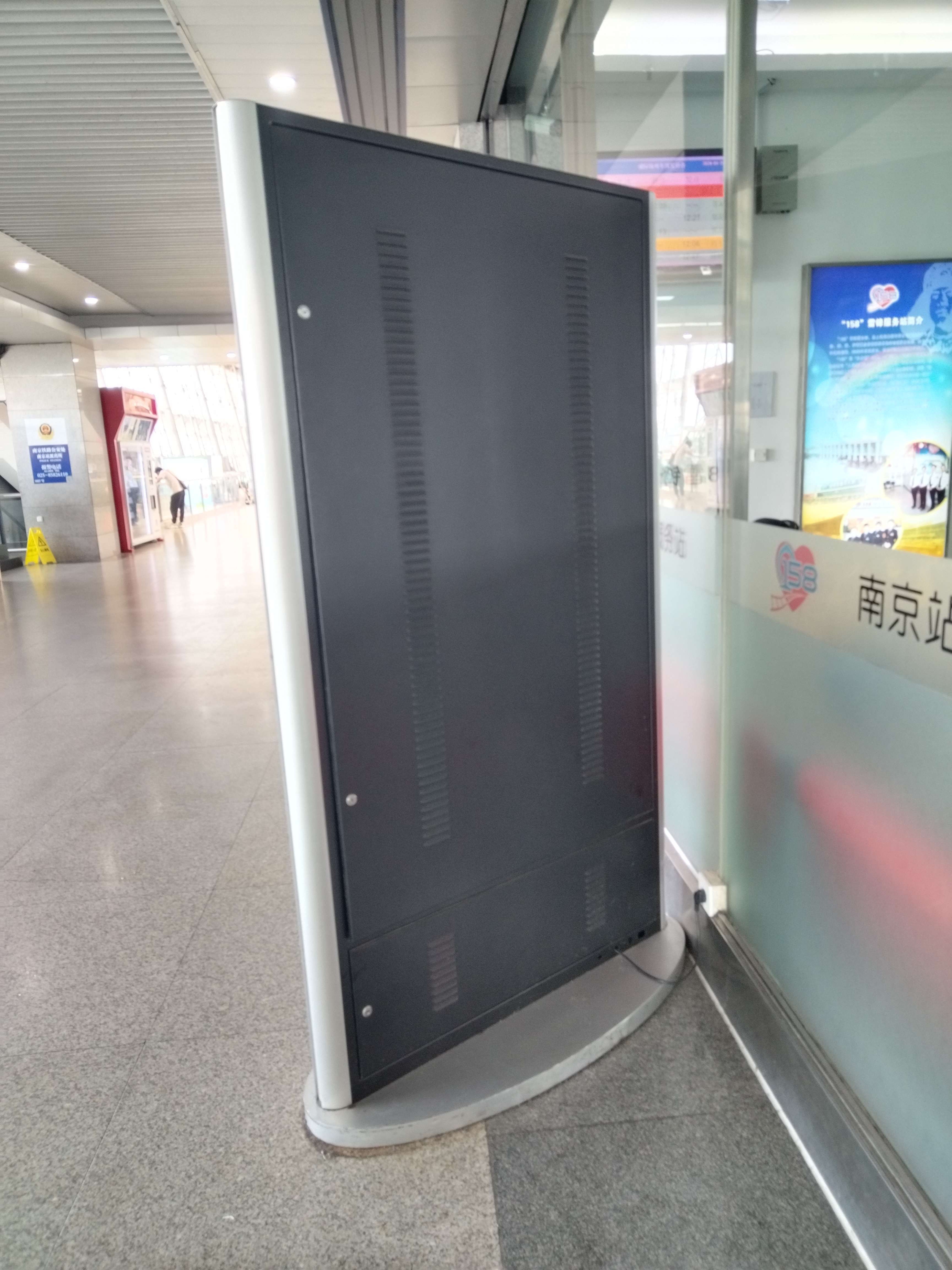 55寸定制廣告機立式不銹鋼
