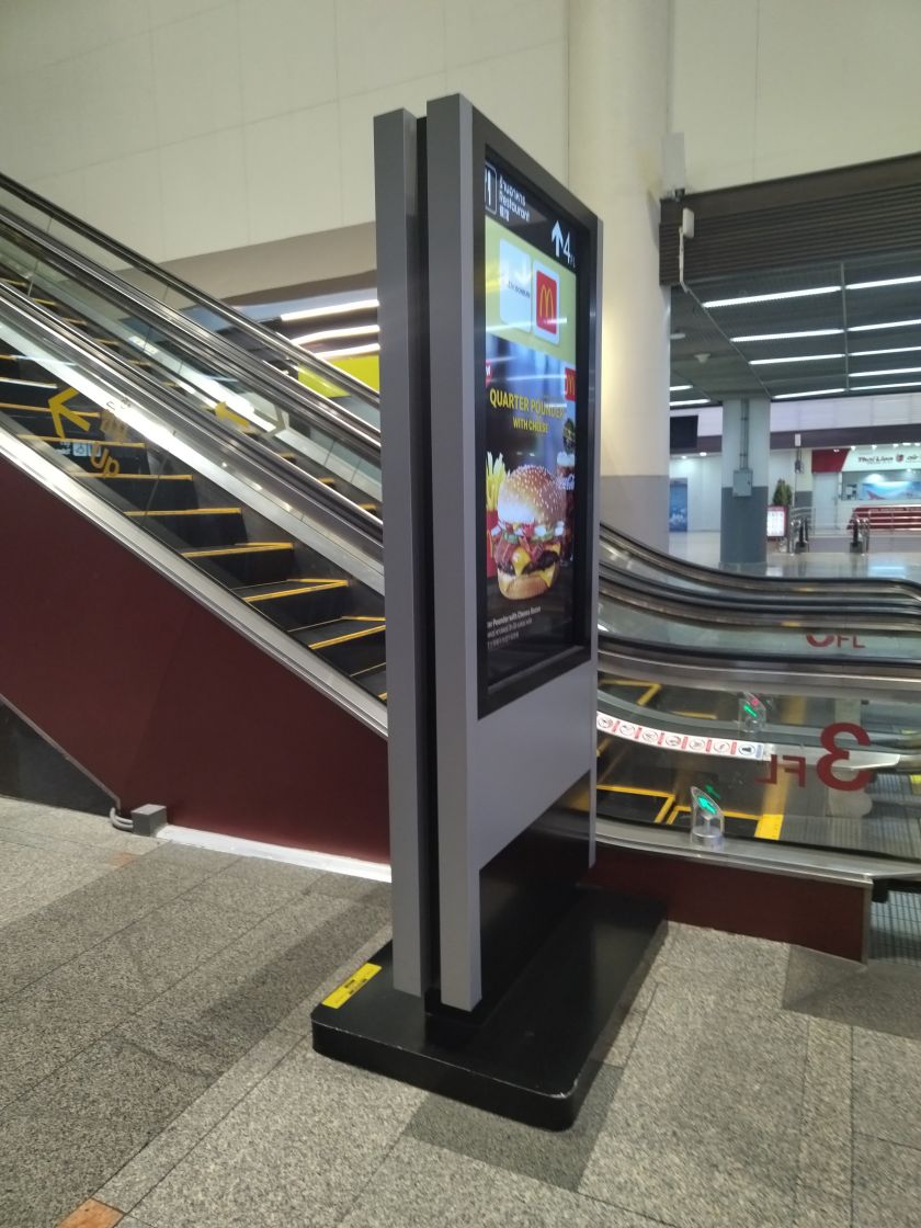 雙面屏立式廣告機(jī)