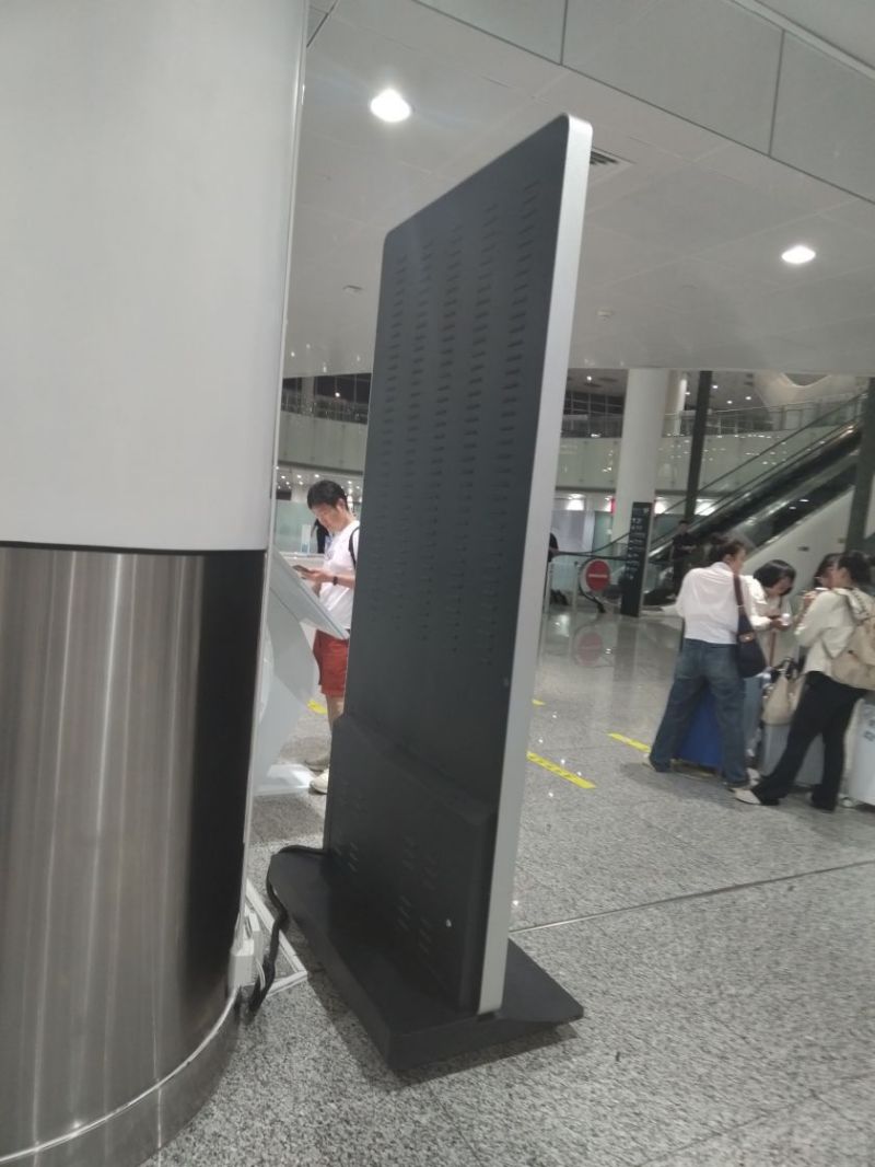 55寸大屏高清廣告機
