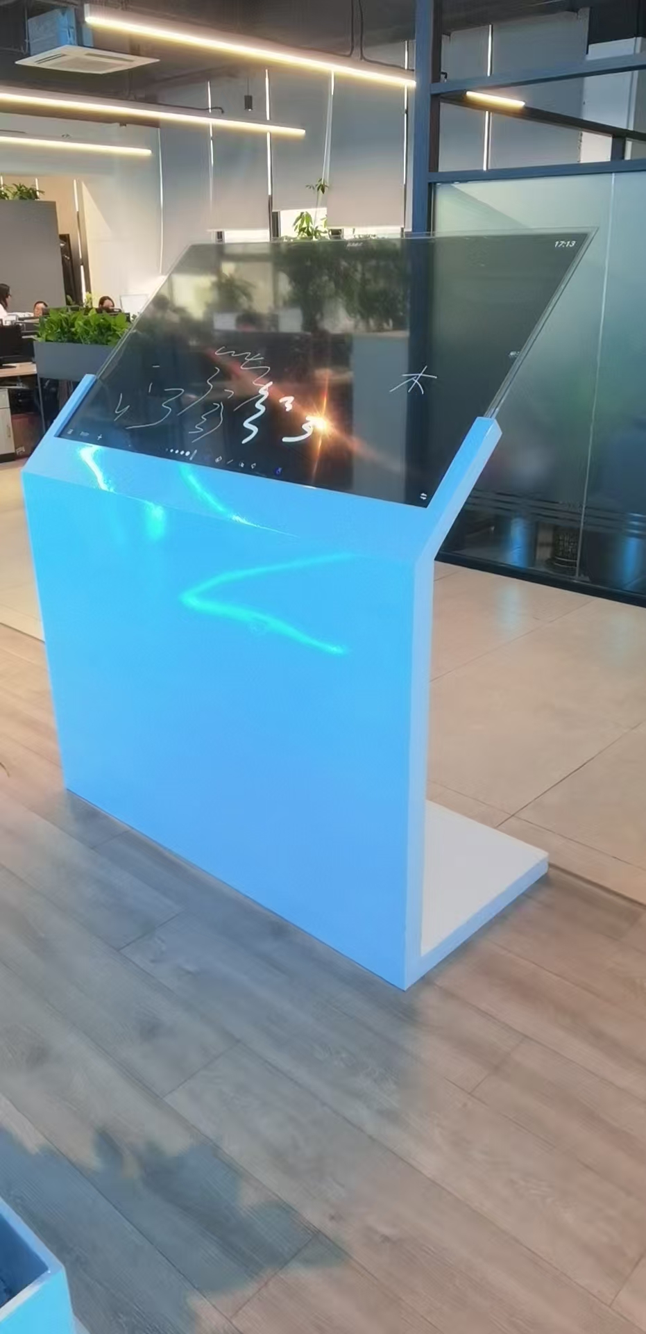 oled透明觸摸一體機