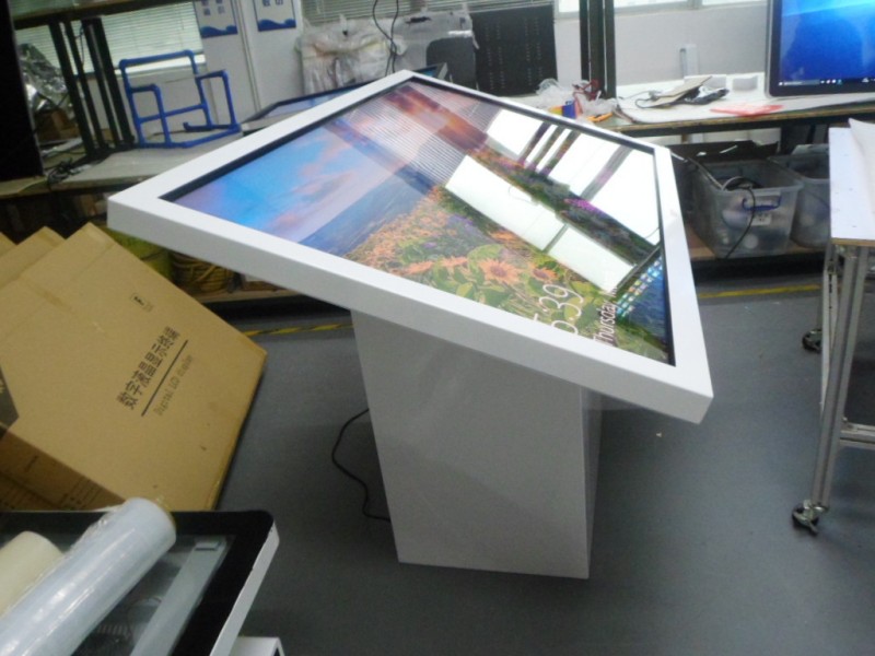 液晶觸摸一體機
